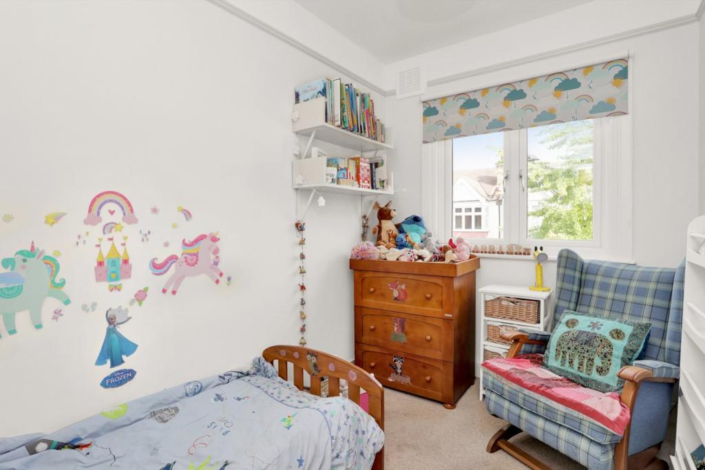 4 bedroom terraced house for sale in Raymond Avenue, Northfields