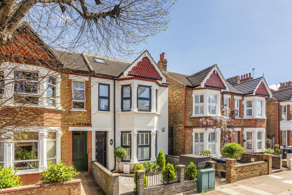 3 bedroom flat for sale in St Kilda Road, Northfields, Ealing, W13