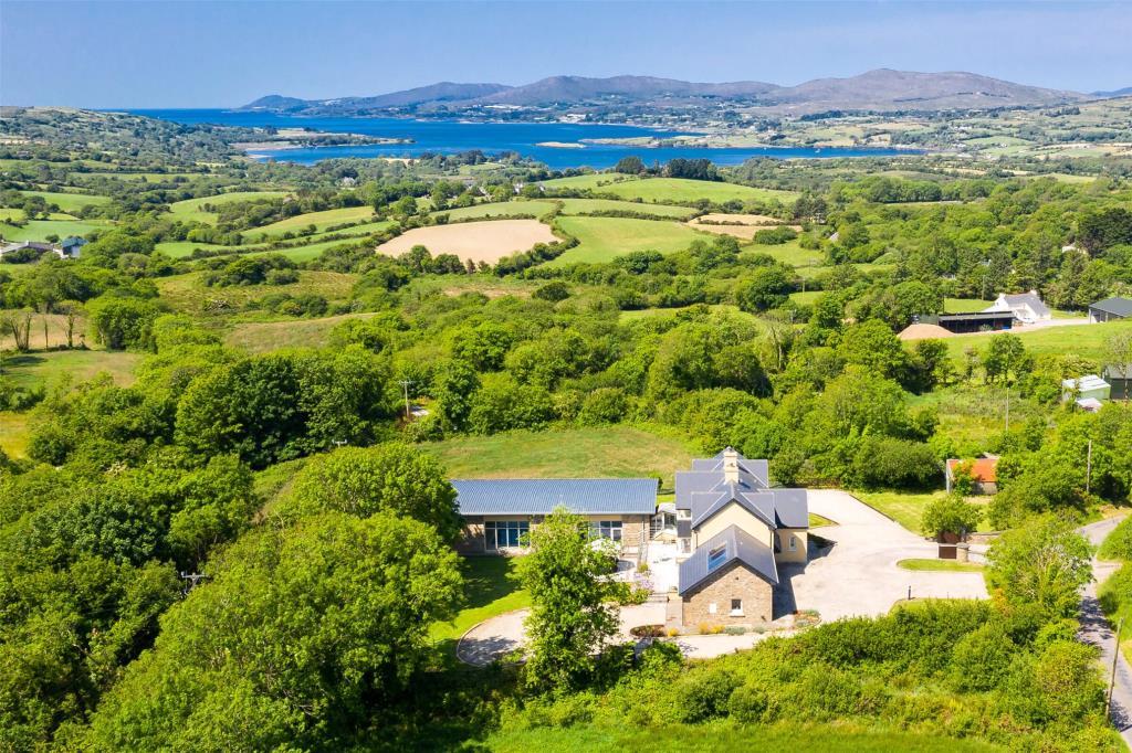 4 bedroom detached house for sale in Dromreagh, Durrus, Co Cork, P75 R209, Ireland