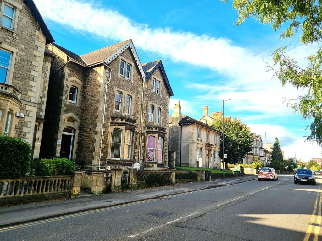 Main image of property: Bath Road, Swindon