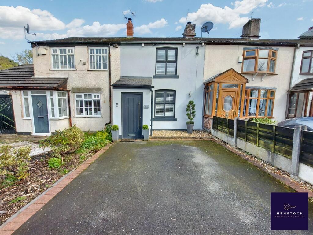 2 bedroom terraced house for sale in Heywood Old Road, Middleton