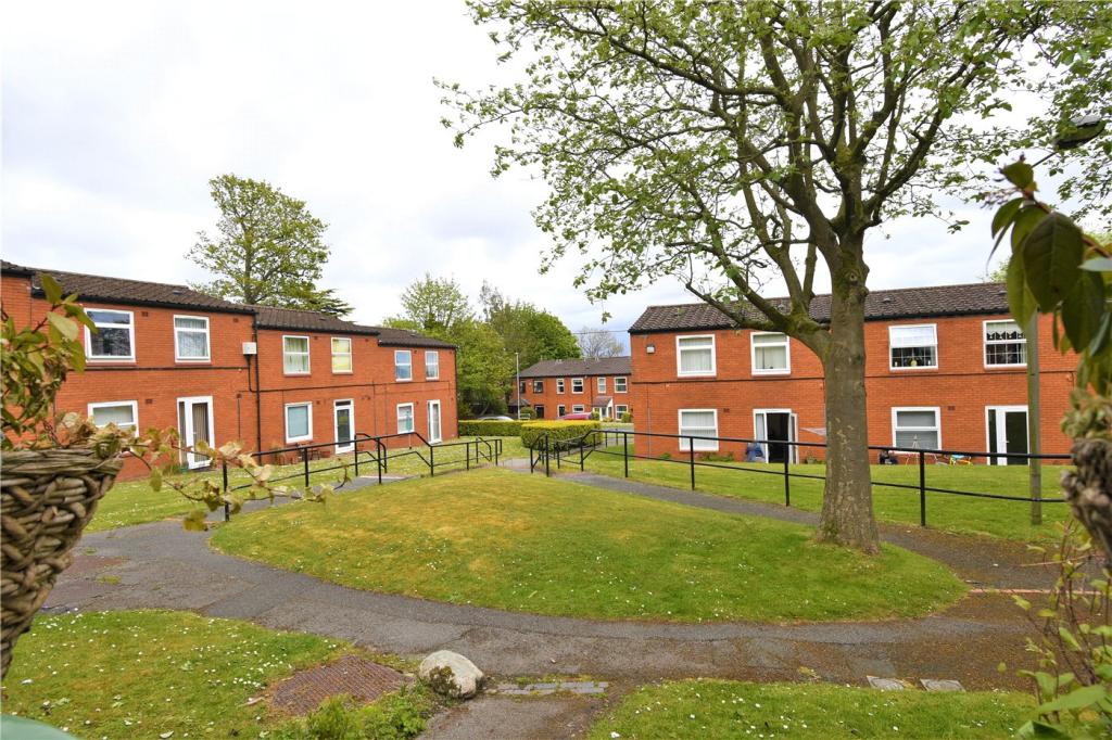 1 bedroom flat for sale in Mount Avenue, Bebington, Wirral, CH63