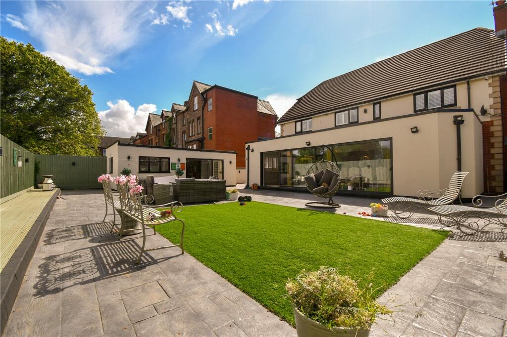 3 bedroom detached house for sale in Bidston Road, Prenton, Wirral, CH43