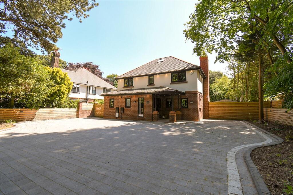 5 bedroom detached house for sale in Noctorum Lane, Noctorum, Wirral, CH43