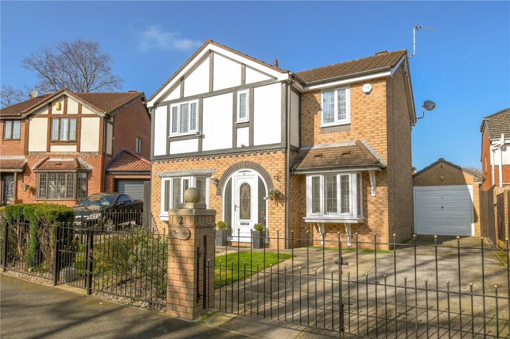 4 bedroom detached house for sale in Oakwood Drive, Prenton, Wirral, CH43