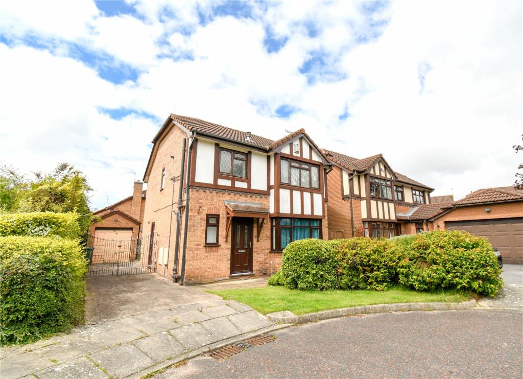 3 bedroom detached house for sale in Aston Close, Prenton, Wirral, CH43