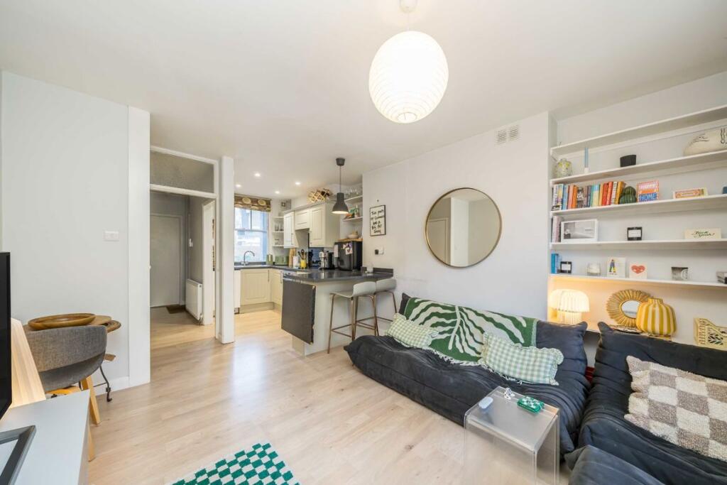 Main image of property: Fieldway Crescent, Highbury