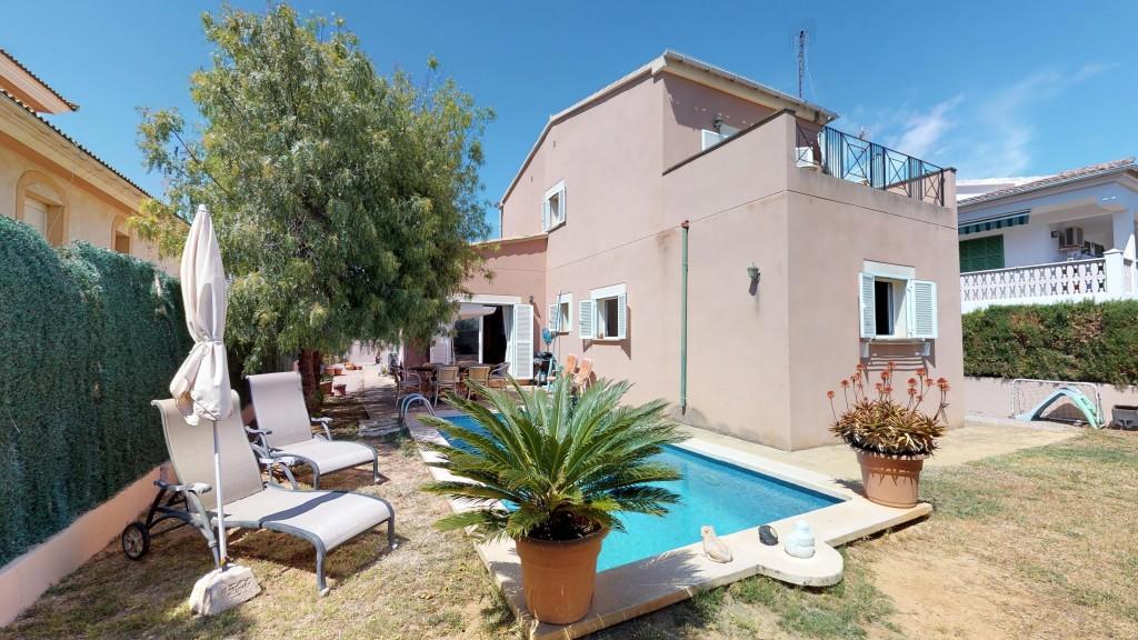 4 bedroom villa for sale in Balearic Islands, Mallorca, Son Ferrer, Spain