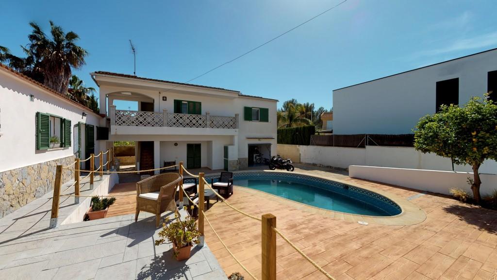 4 bedroom villa for sale in Balearic Islands, Mallorca, Son Ferrer, Spain