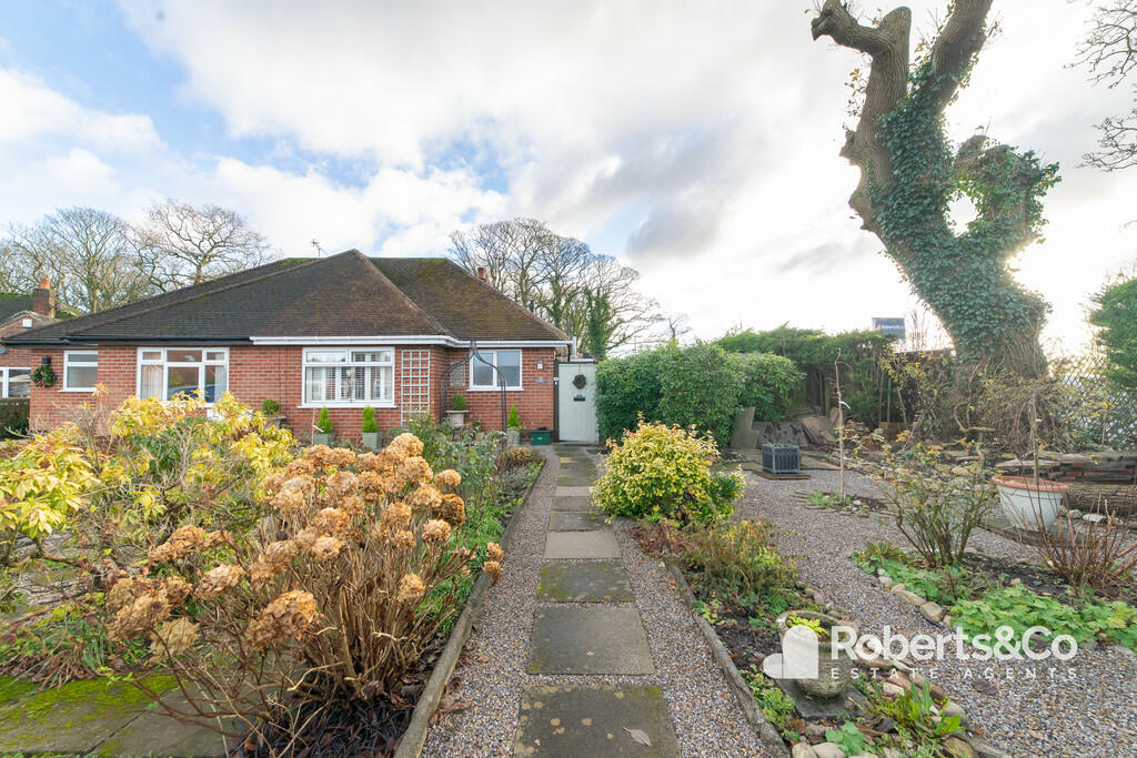2 bedroom semidetached bungalow for sale in The Spinney, Penwortham, PR1