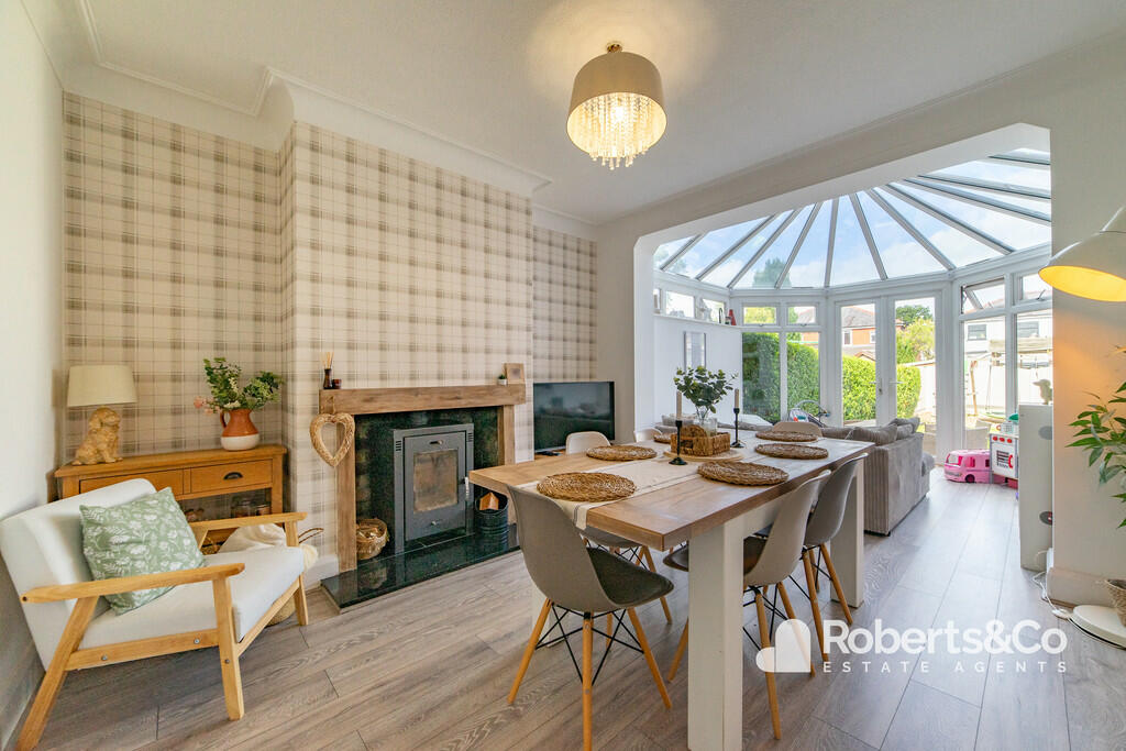 4 bedroom semidetached house for sale in Liverpool Road, Penwortham, PR1