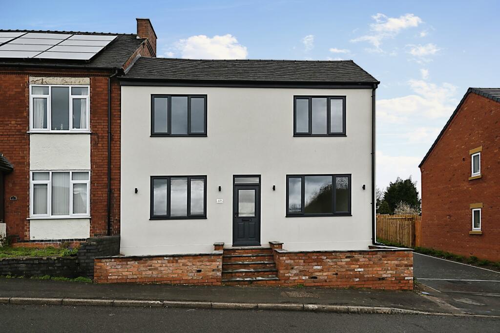 4 bedroom detached house for sale in Woodville Road, Overseal