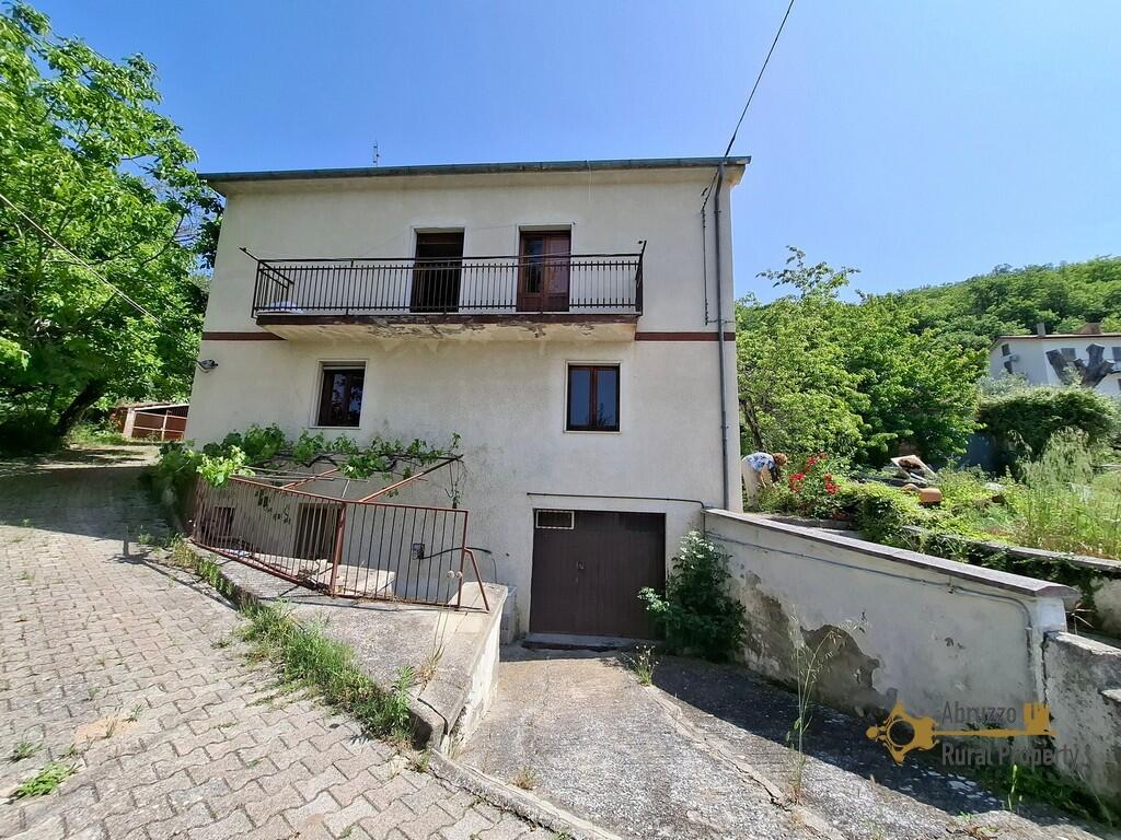 Main image of property: Schiavi di Abruzzo, Chieti, Abruzzo