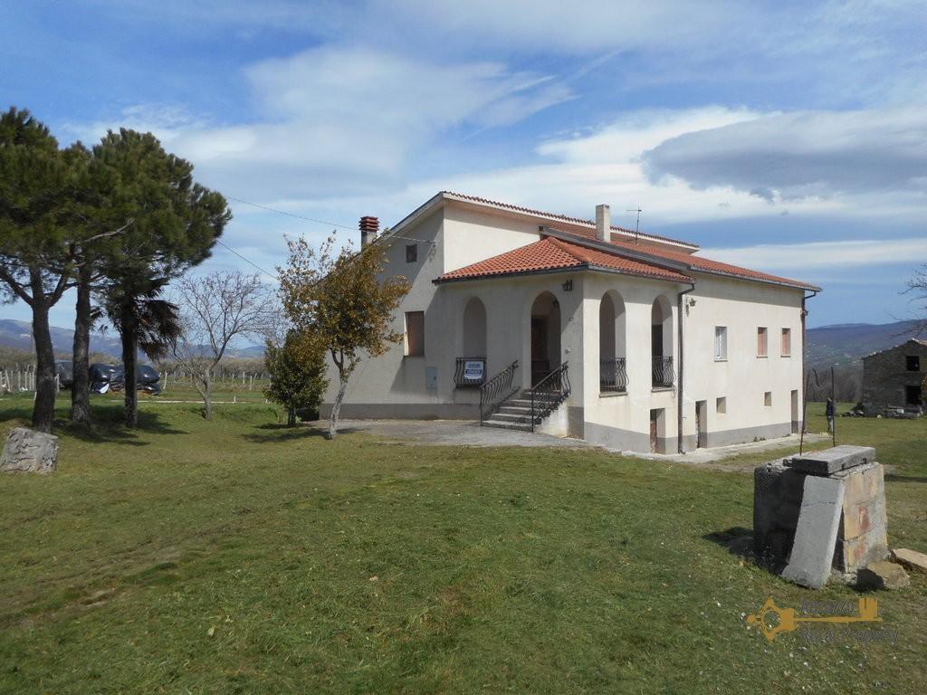 4 bedroom villa for sale in Trivento, Campobasso, Molise, Italy