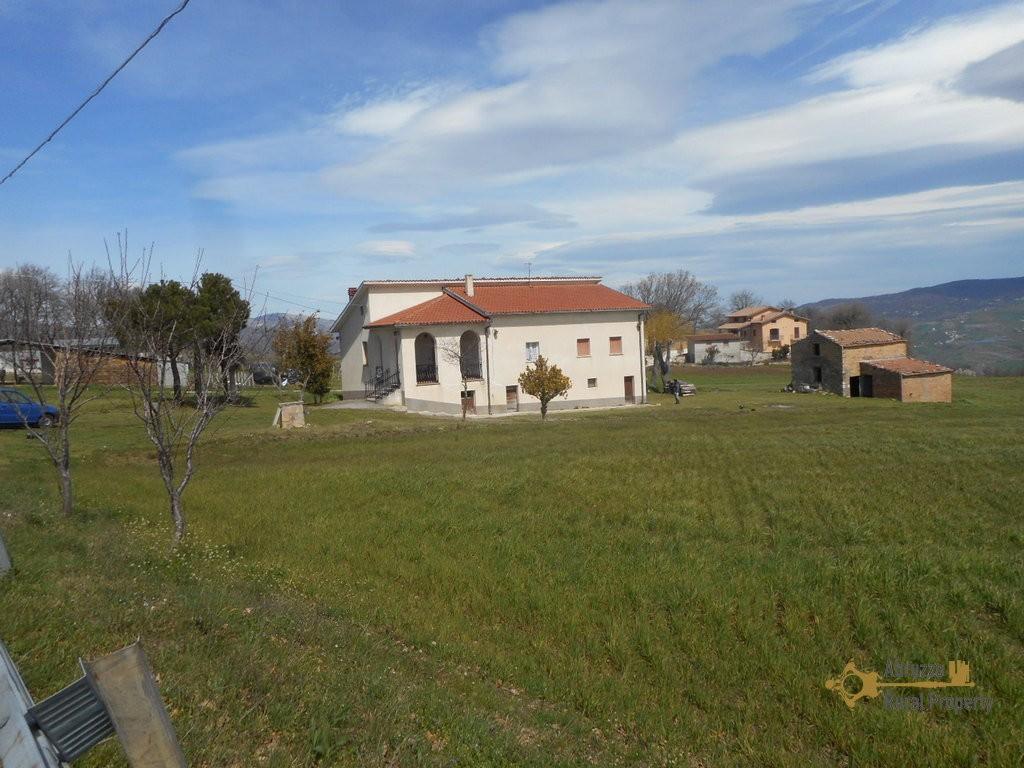 4 bedroom villa for sale in Trivento, Campobasso, Molise, Italy