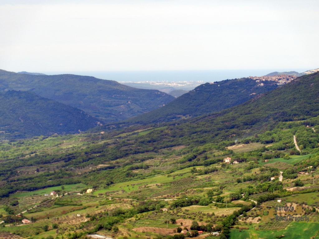 4 bedroom stone house for sale in Roccavivara, Campobasso, Molise, Italy