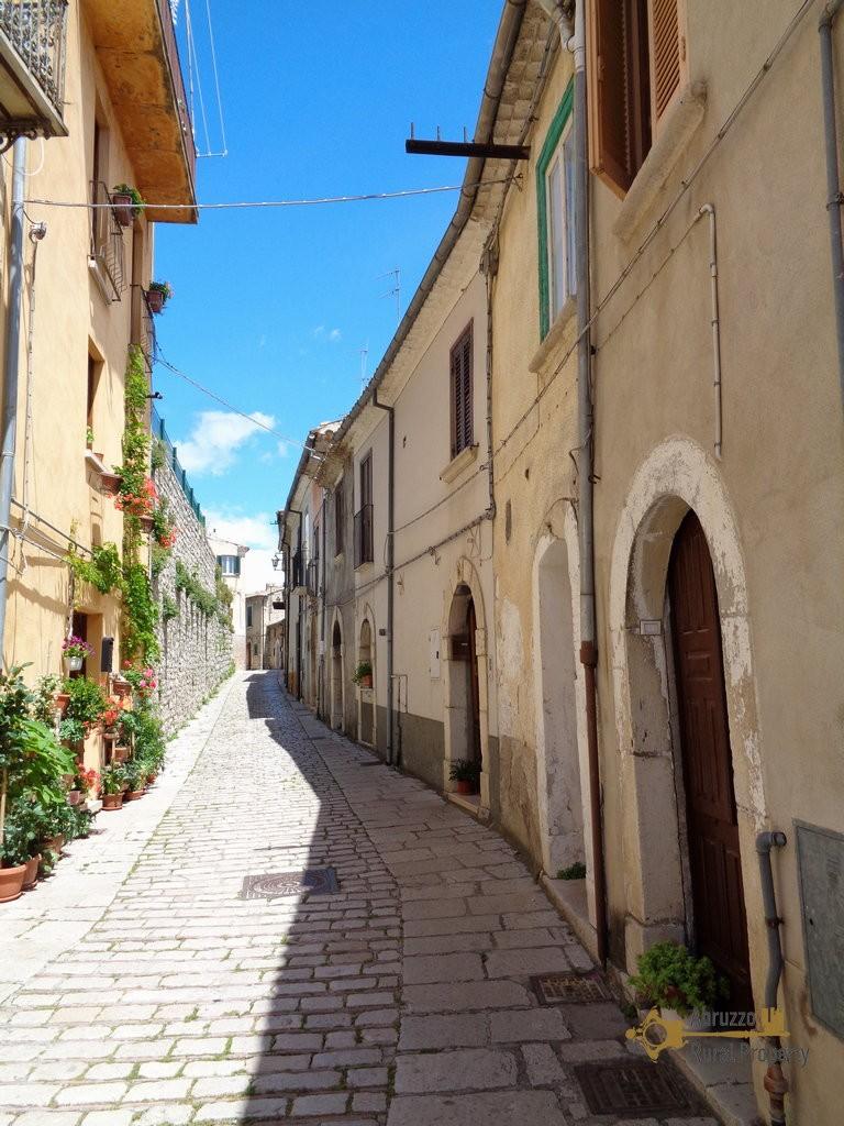 2 bedroom stone house for sale in Trivento, Campobasso, Molise, Italy