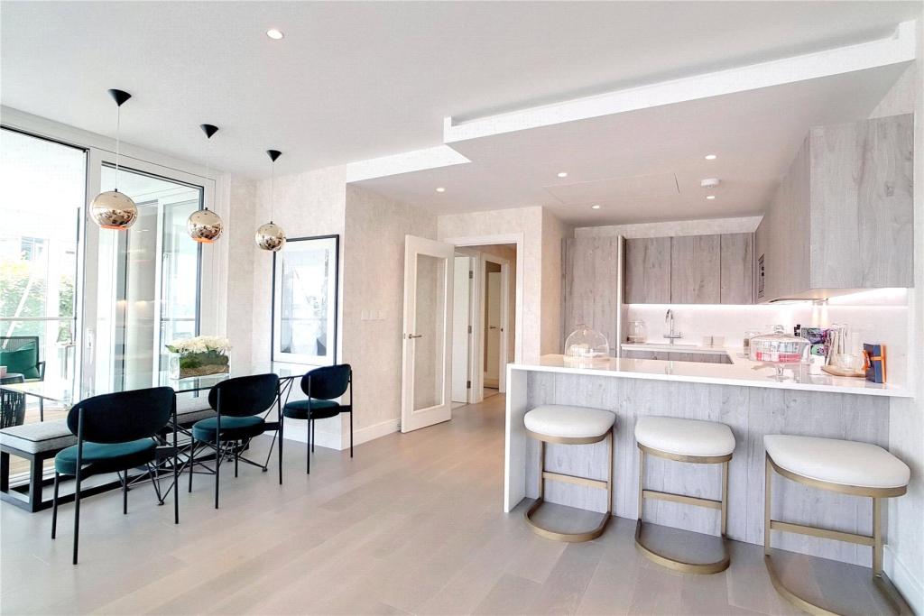 Battersea Reach,Dining room