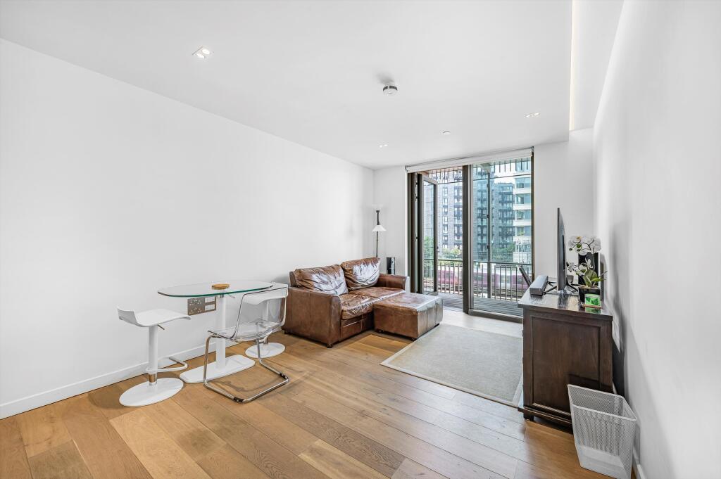 Main image of property: Tapestry Apartments, Canal Reach, King's Cross, London, N1C