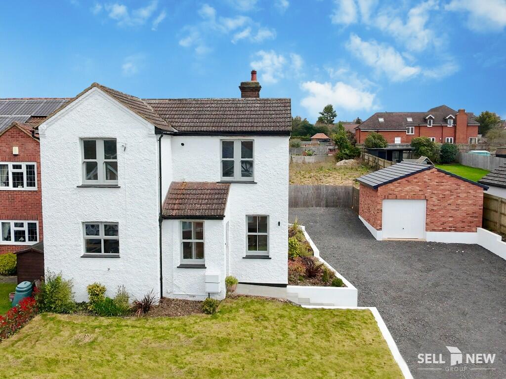 Main image of property: UPDATED THROUGHOUT! Belswains Lane, Hemel Hempstead, Hertfordshire, HP3