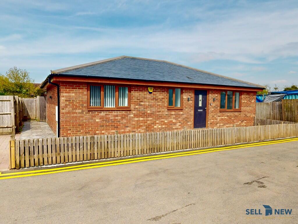 Main image of property: **HIGH SPECIFICATION, NO CHAIN** The Willow, Chaul End Road, Luton, Bedfordshire, LU1
