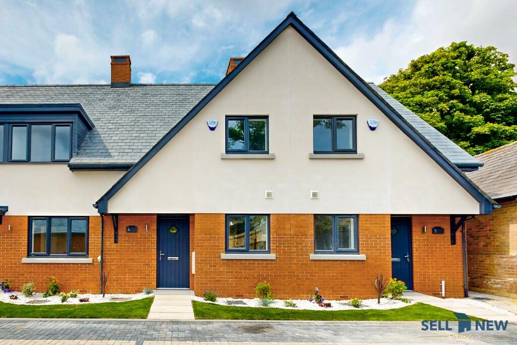 Main image of property: **BRAND NEW HOME, LOCATED IN PRIVATE SELECT DEVELOPMENT BEHIND ELECTRIC GATE** Offley, SG5