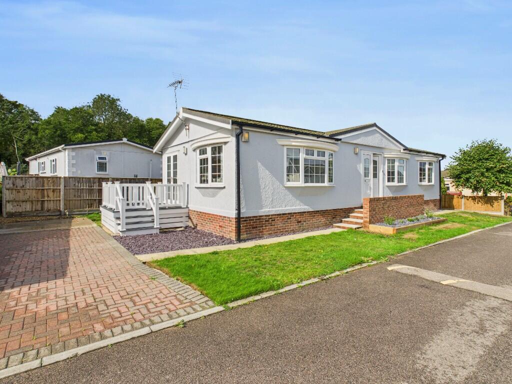 Main image of property: **PRE-LOVED HOME, NO CHAIN**Constellation Mobile Home Park, CB23