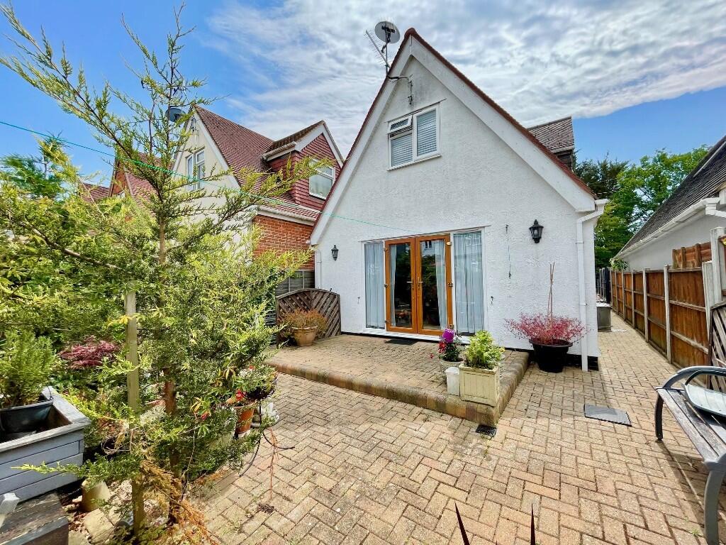 Main image of property: Eastwood Old Road, Leigh-On-Sea, Essex, SS9