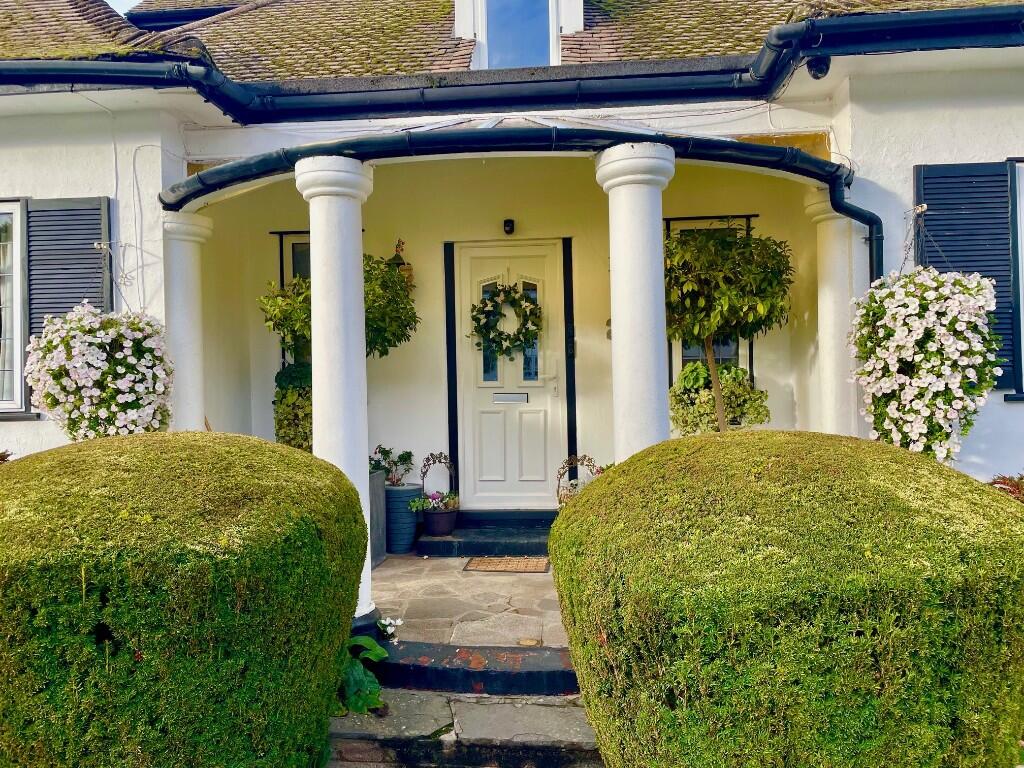 Main image of property: Woodside, Leigh-On-Sea, Essex, SS9