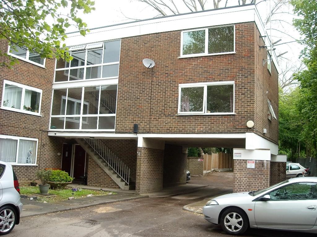 Main image of property: Gordon Road, Brentwood, Essex, CM15
