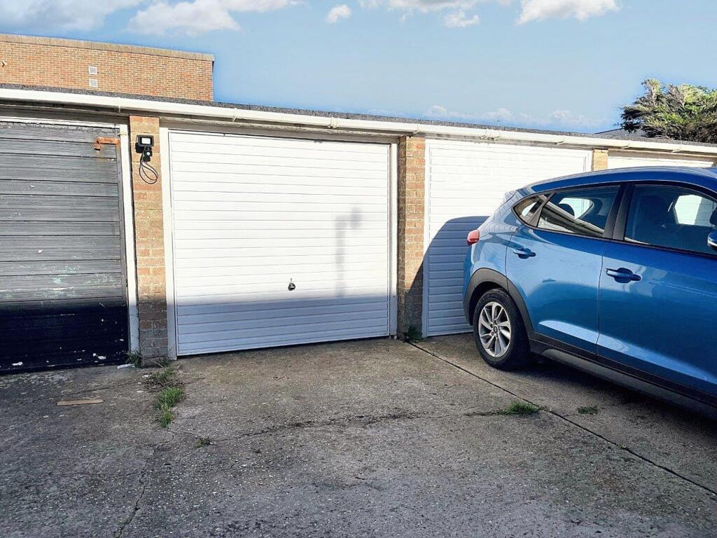 Additional property image - Marine Court, The Esplanade, Telscombe Cliffs, BN10 7HT