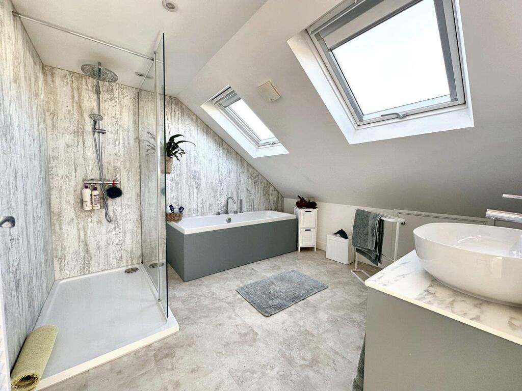 Additional property image - Cissbury Crescent, Saltdean, BN2 8RJ