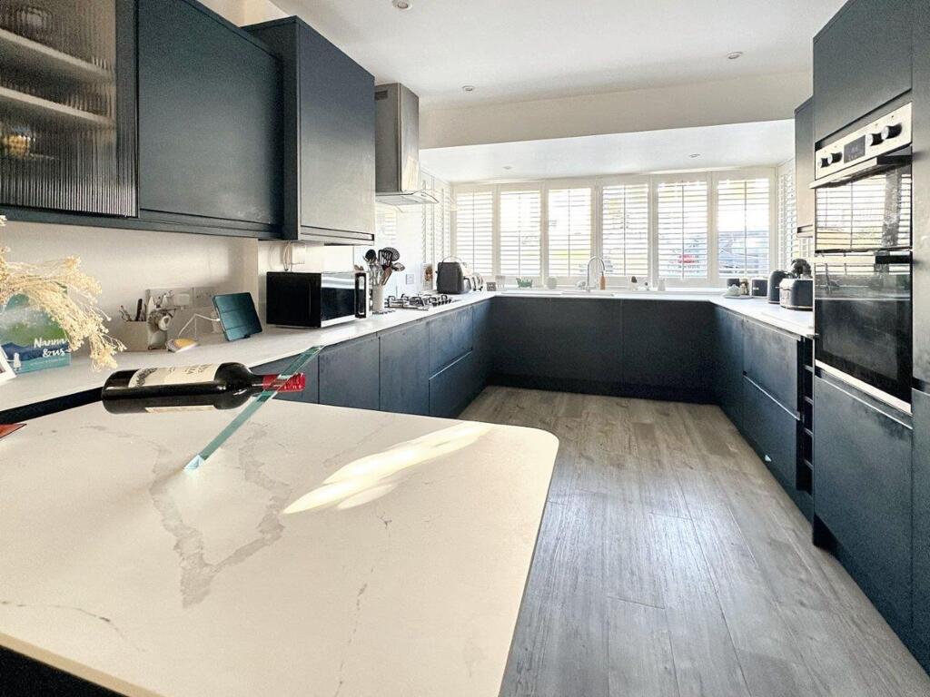 Additional property image - Cissbury Crescent, Saltdean, BN2 8RJ