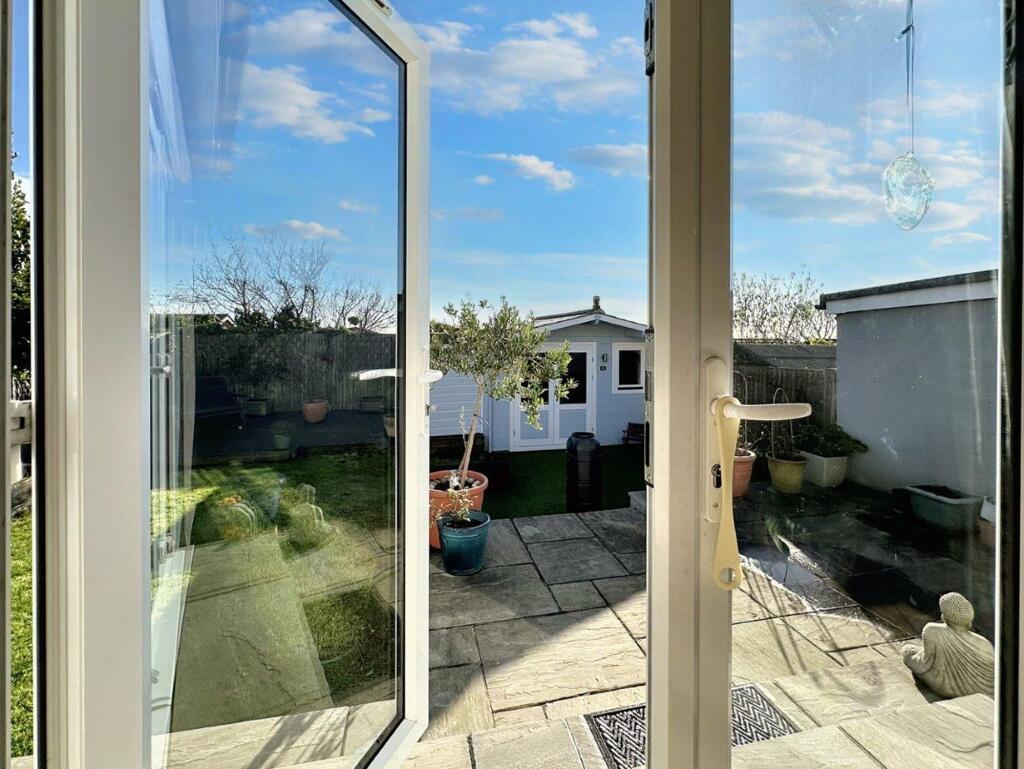 Additional property image - Cissbury Crescent, Saltdean, BN2 8RJ