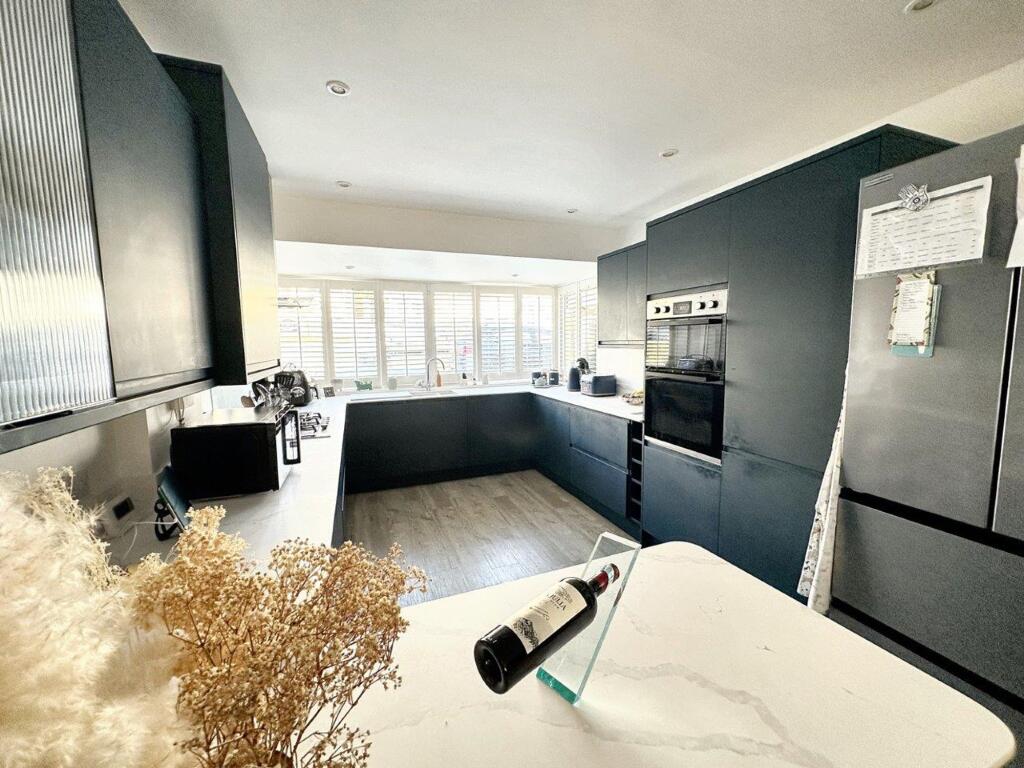 Additional property image - Cissbury Crescent, Saltdean, BN2 8RJ