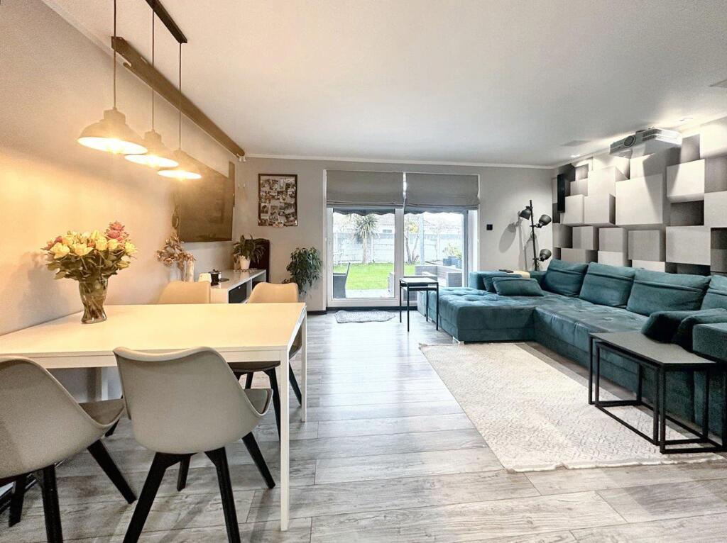 Additional property image - Sutton Avenue, Peacehaven, BN10 7NY