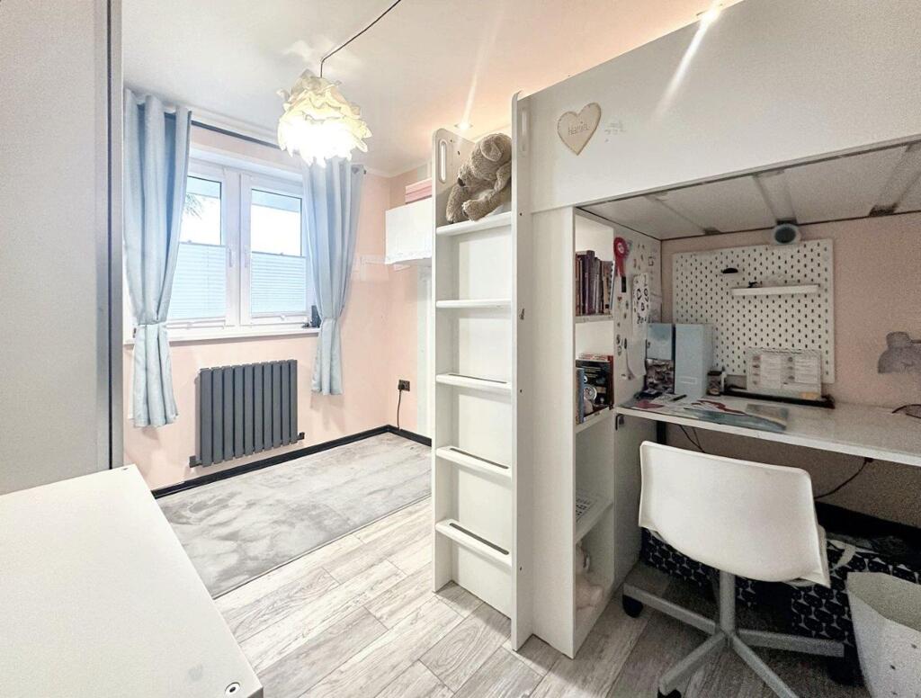 Additional property image - Sutton Avenue, Peacehaven, BN10 7NY