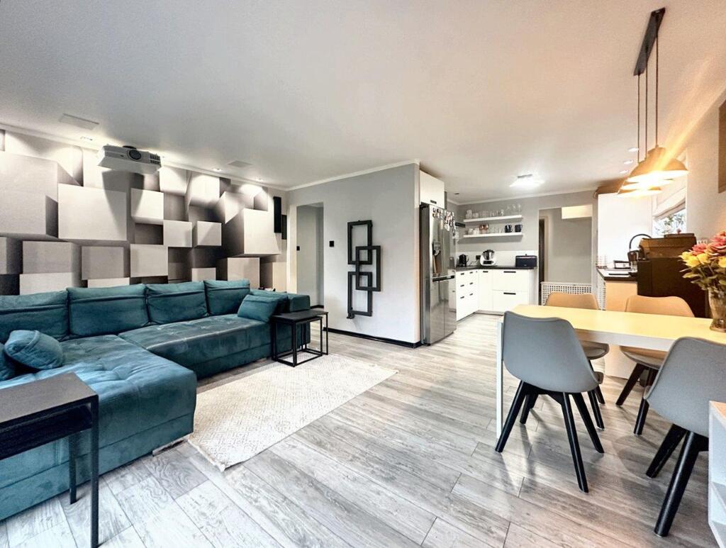 Additional property image - Sutton Avenue, Peacehaven, BN10 7NY