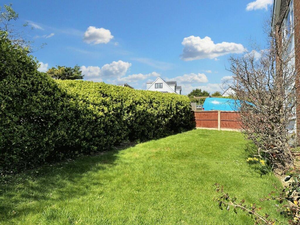 Additional property image - 69 Brambletyne Avenue, Saltdean, BN2 8EL