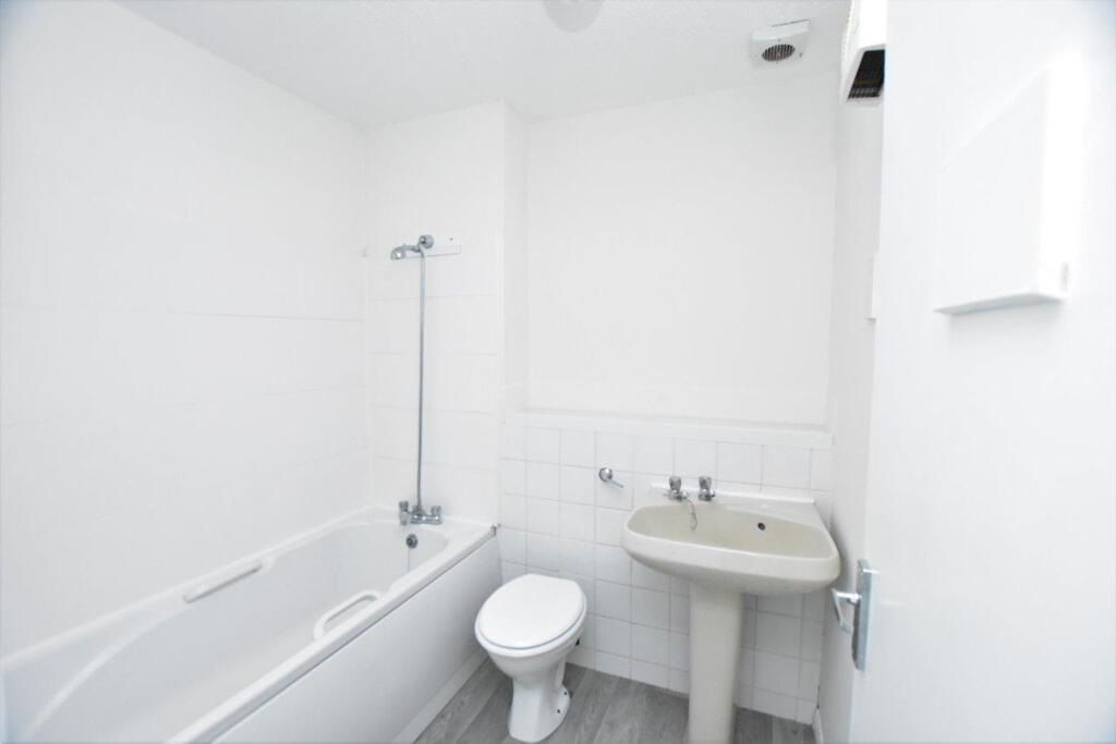 Additional property image - Balcombe Road, Peacehaven, BN10 7QF