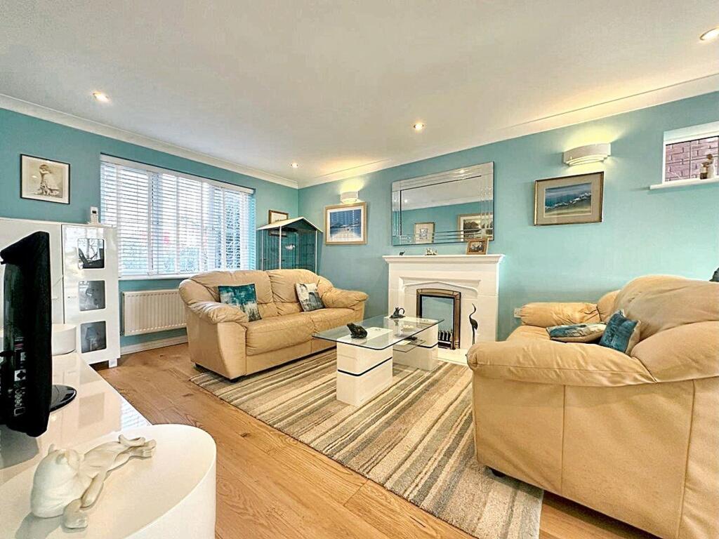 Additional property image - Hill Top Way, Newhaven, BN9 9TE