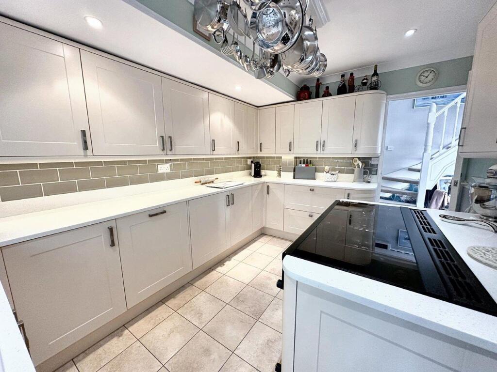 Additional property image - Bramber Avenue, Peacehaven, BN10 8HR