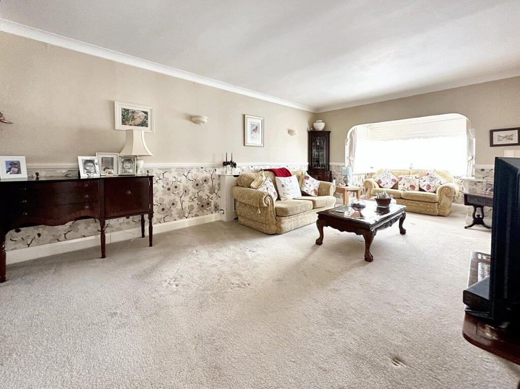 Additional property image - Bramber Avenue, Peacehaven, BN10 8HR