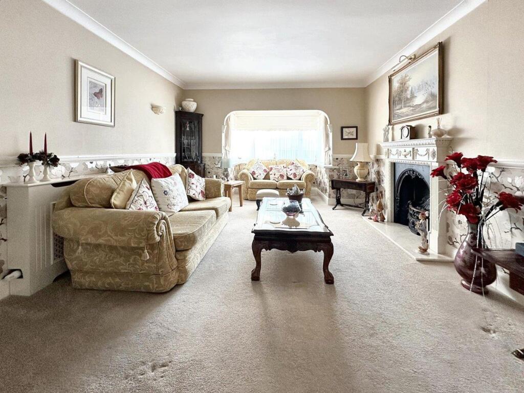 Additional property image - Bramber Avenue, Peacehaven, BN10 8HR