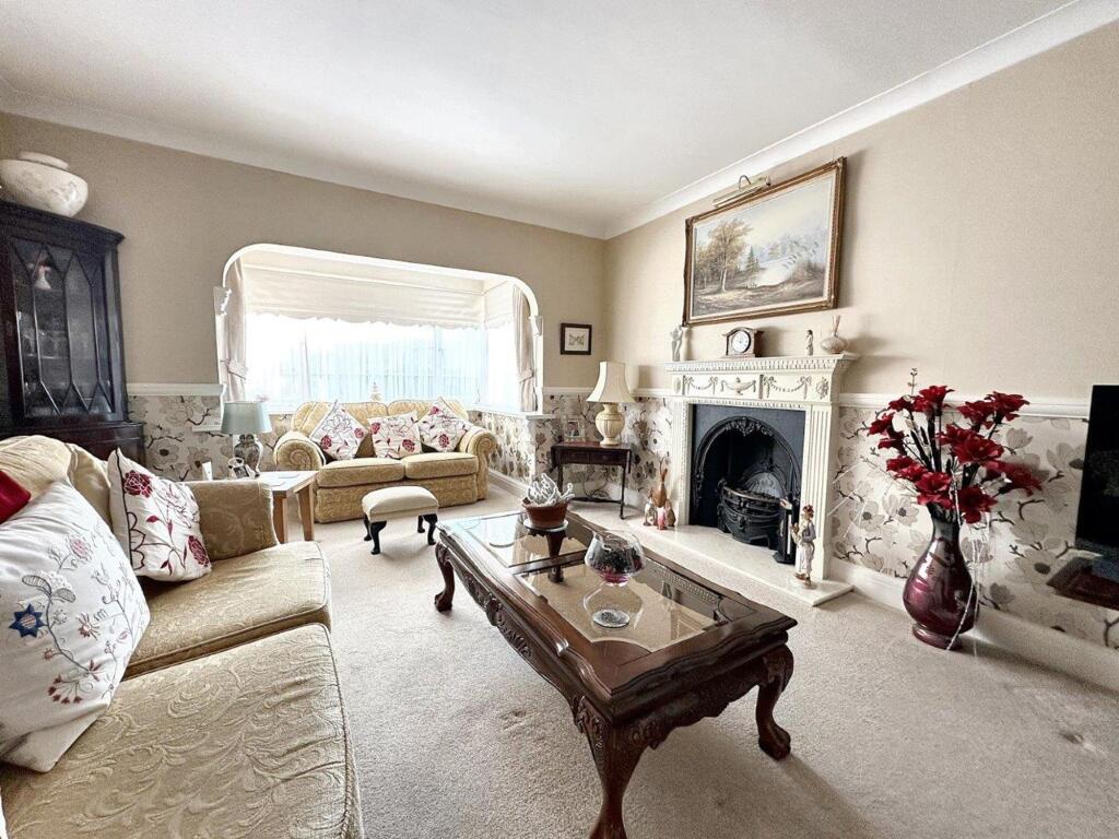 Additional property image - Bramber Avenue, Peacehaven, BN10 8HR