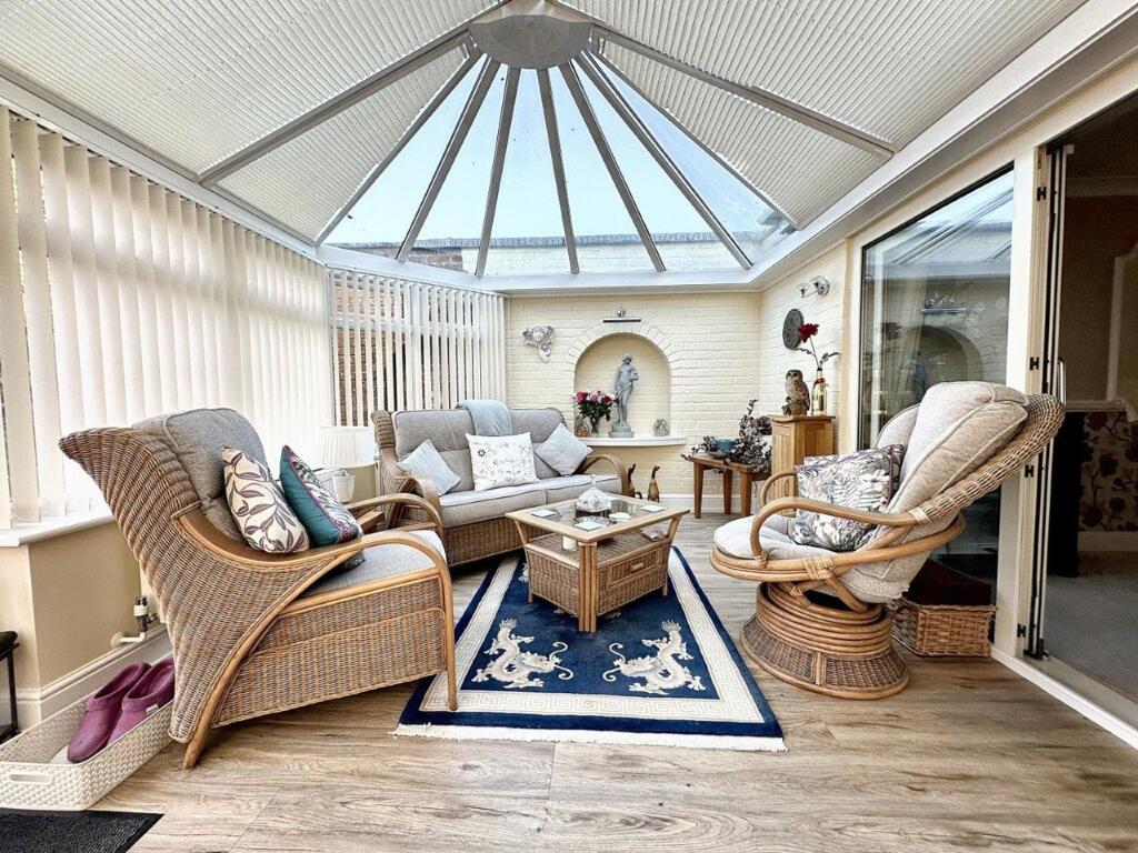 Additional property image - Bramber Avenue, Peacehaven, BN10 8HR