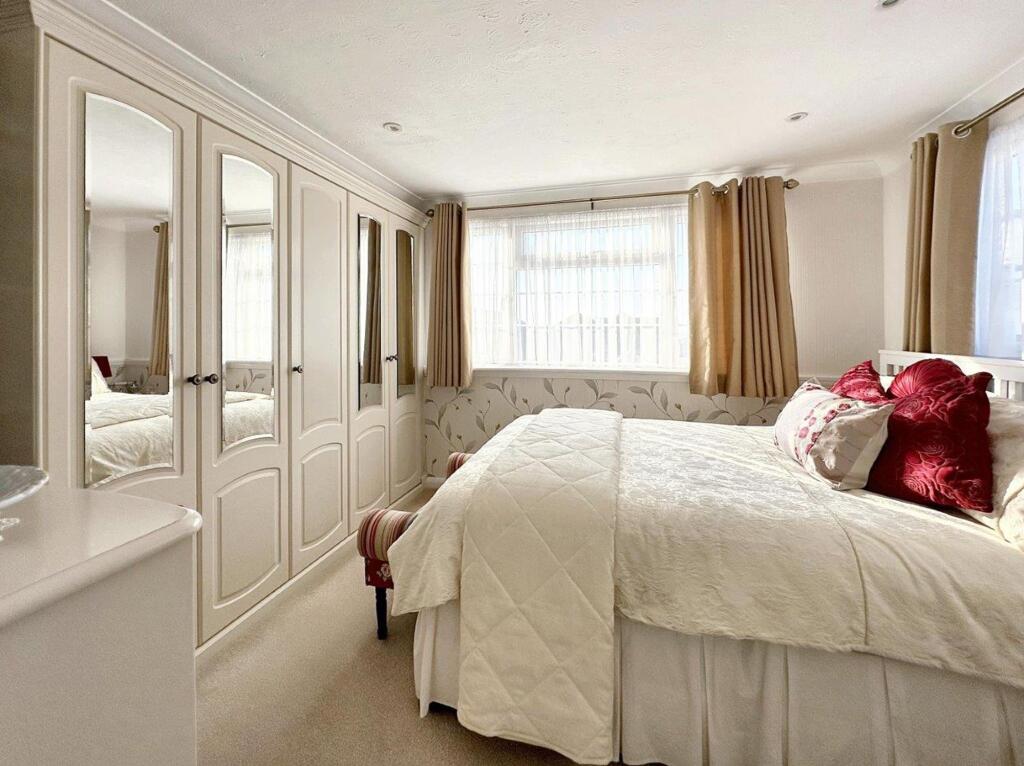 Additional property image - Bramber Avenue, Peacehaven, BN10 8HR