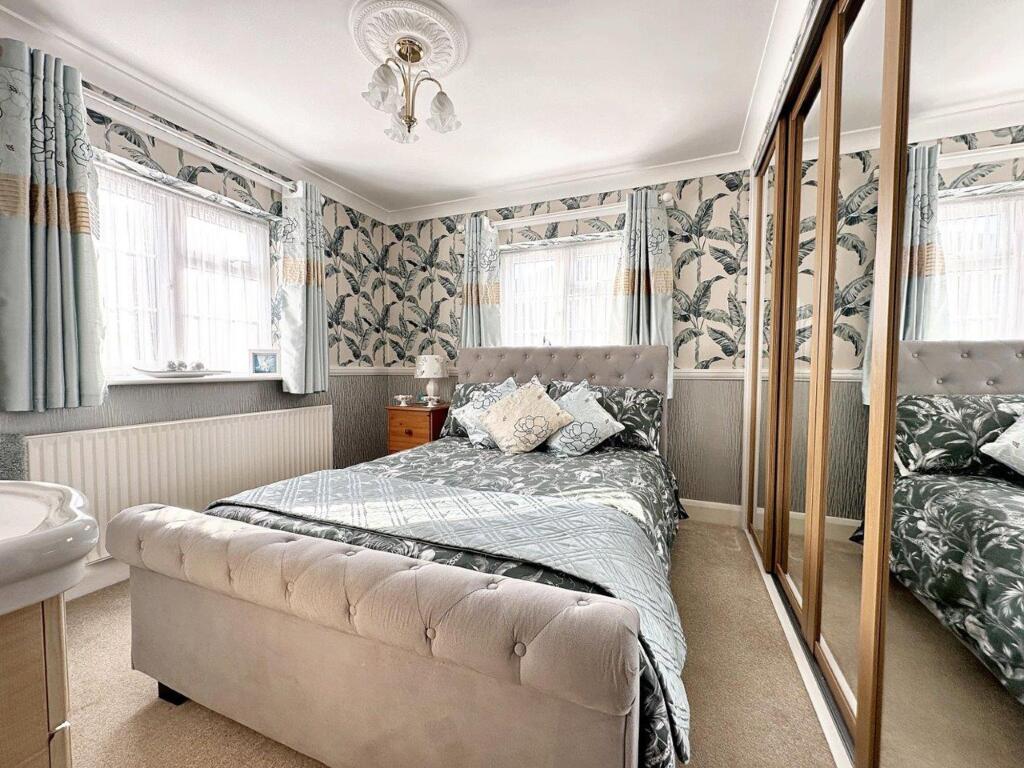 Additional property image - Bramber Avenue, Peacehaven, BN10 8HR