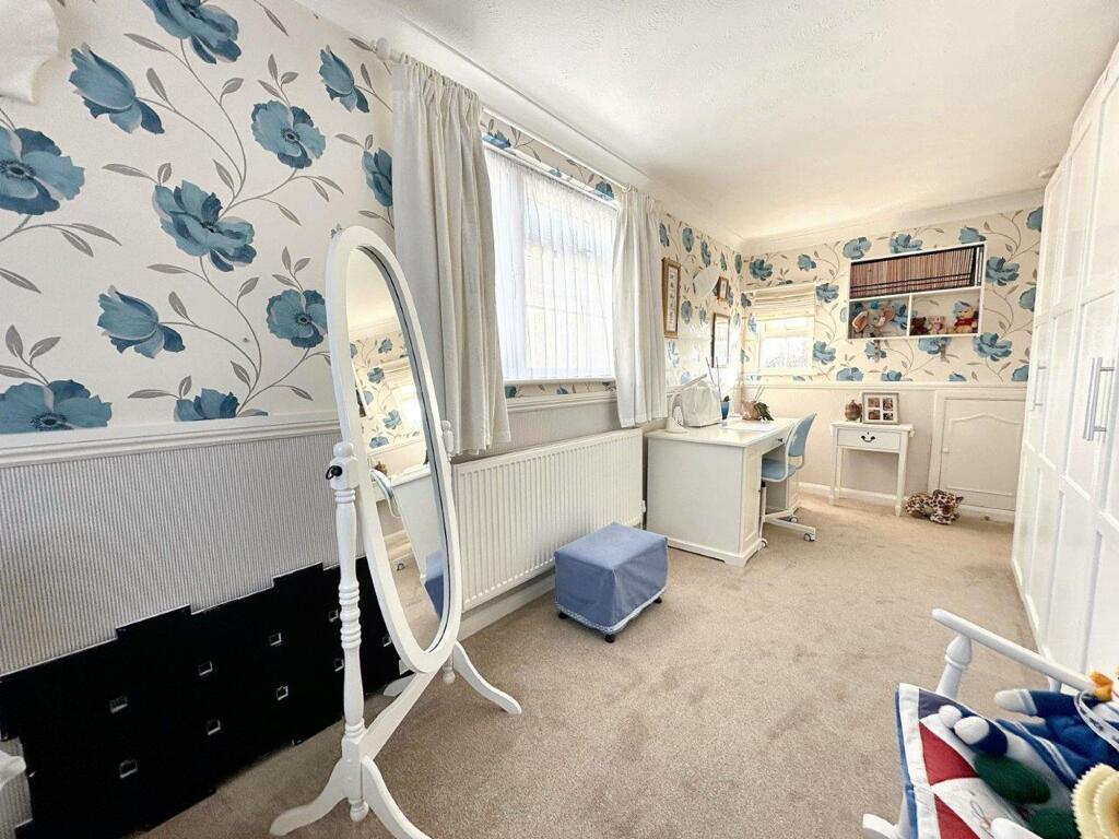 Additional property image - Bramber Avenue, Peacehaven, BN10 8HR