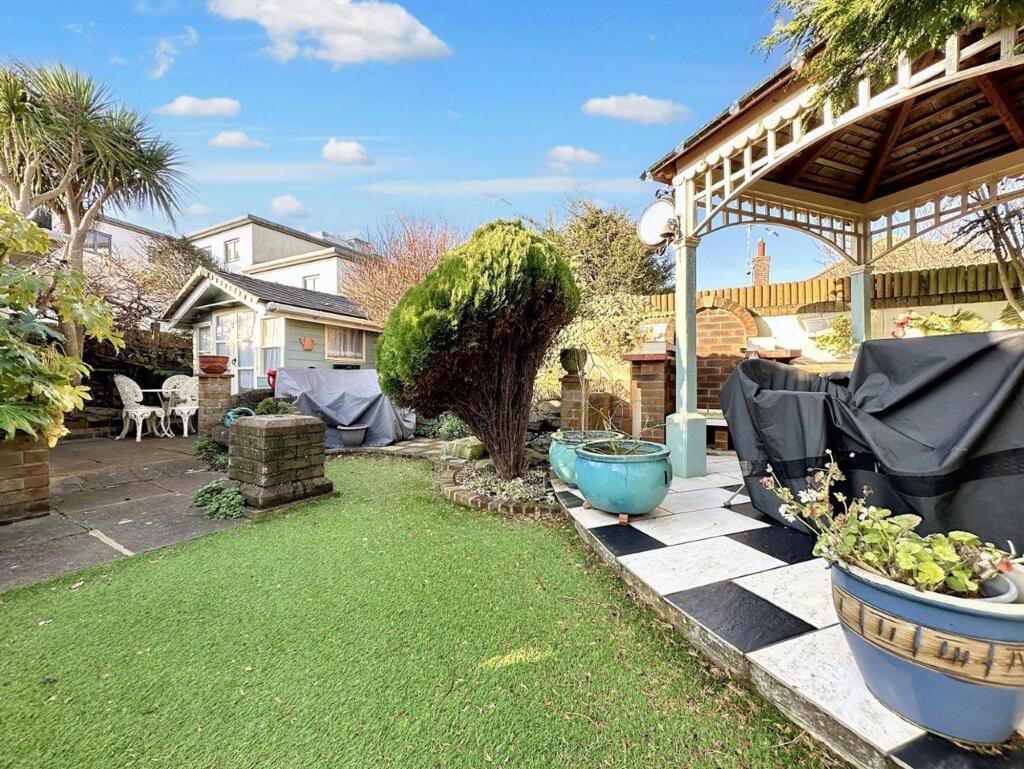 Additional property image - Bramber Avenue, Peacehaven, BN10 8HR